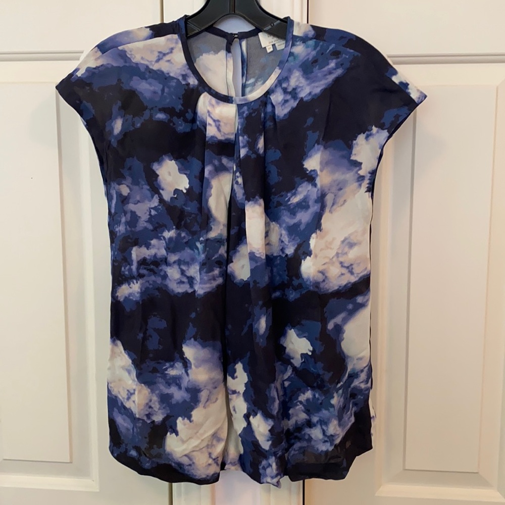 Kate Spade top size 00 blue, black, and white